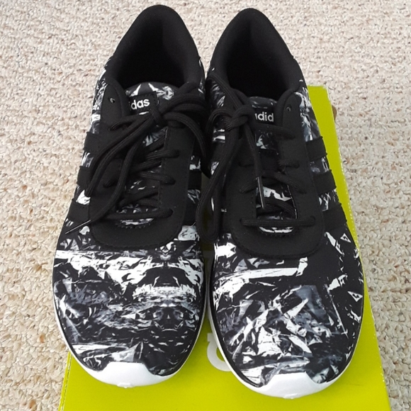 Sneackers by Adidas - Picture 3 of 7